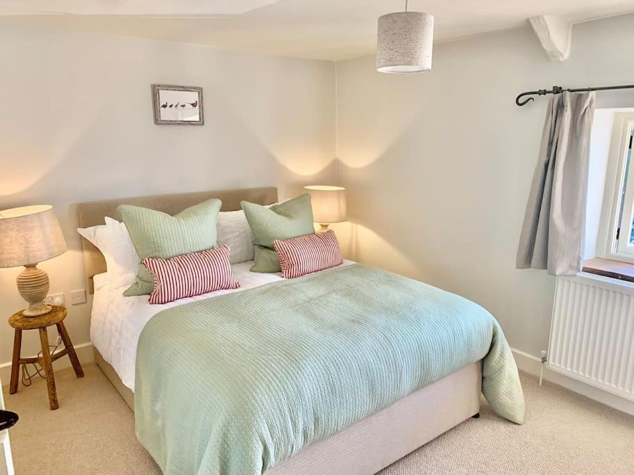 Вилла Coed Farm-Hot Tub-Sleeps 12-Near Брекон Экстерьер фото