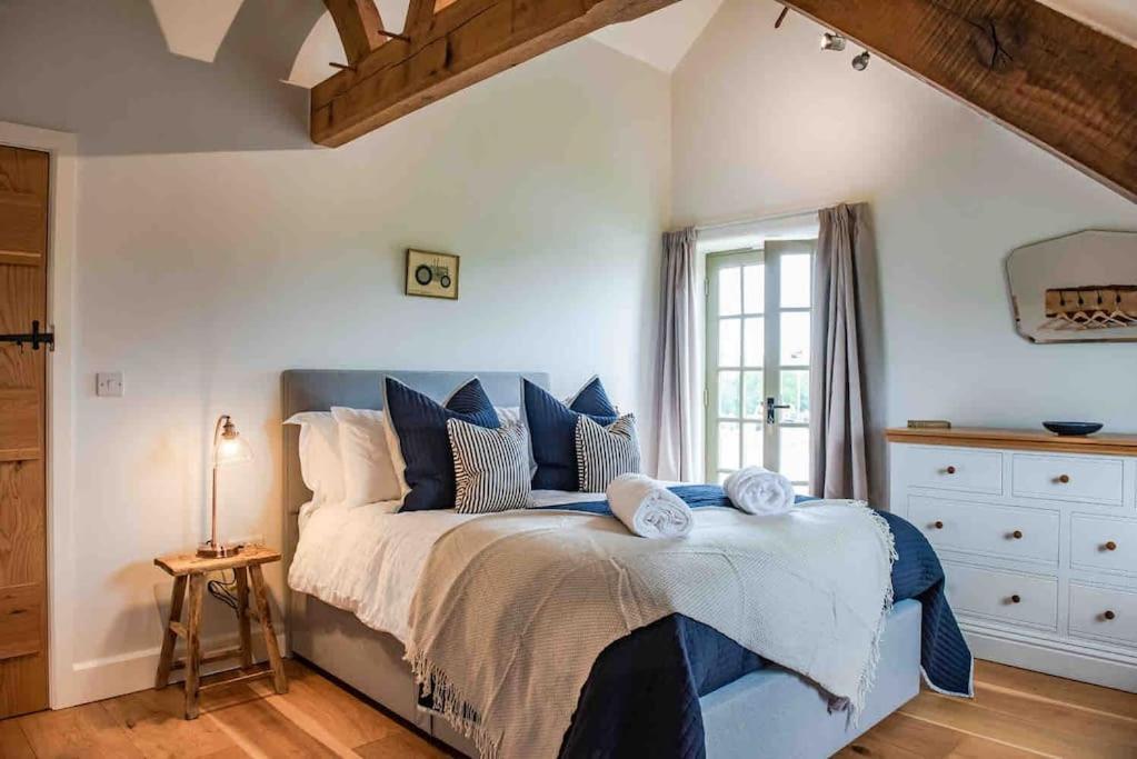 Вилла Coed Farm-Hot Tub-Sleeps 12-Near Брекон Экстерьер фото